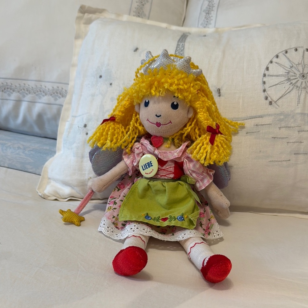 Prinzessin Lillifee - German Fairy Princess Doll with Yellow Hair and Red Shoes
